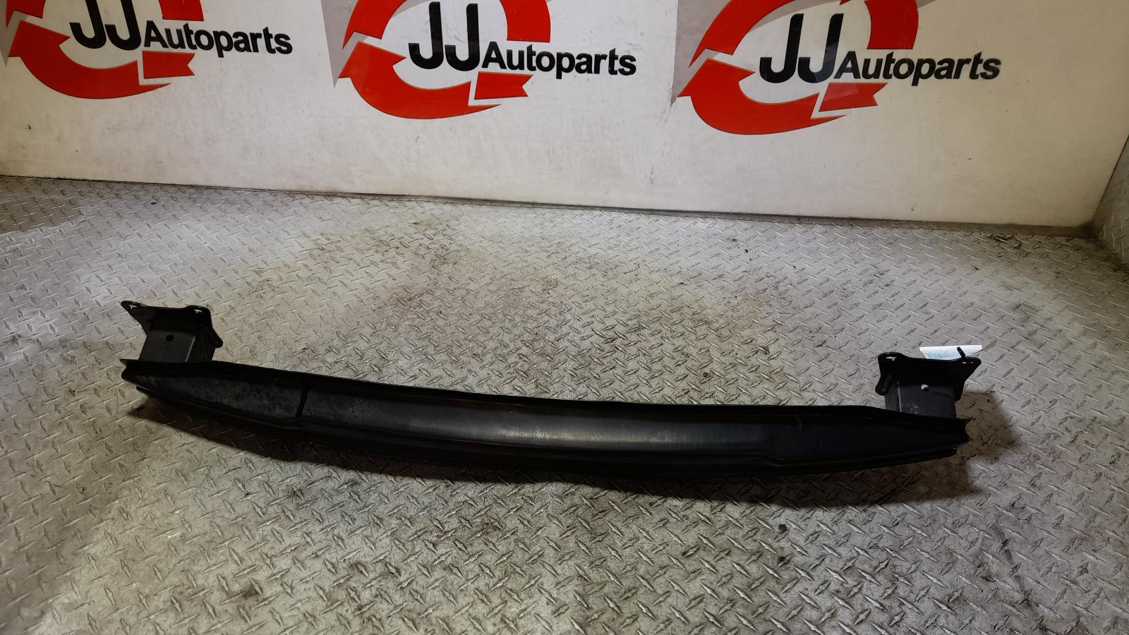View Auto part R/Bar Bracket/Reinfo Volkswagen Golf 2011