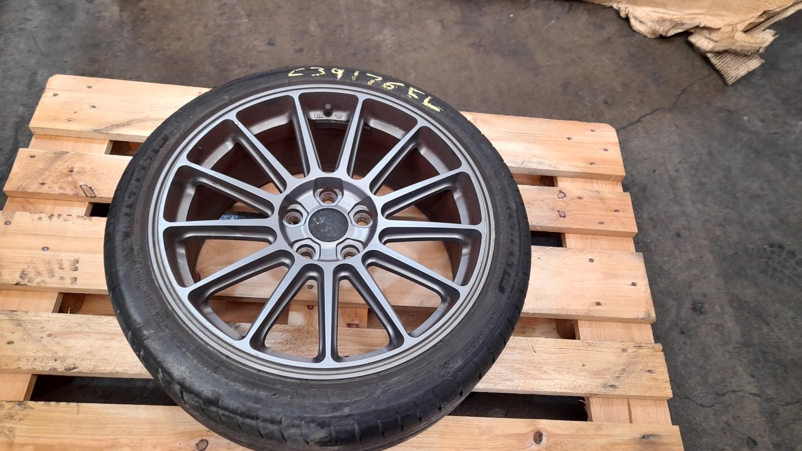 View Auto part Wheel Mag Volkswagen Golf 2011