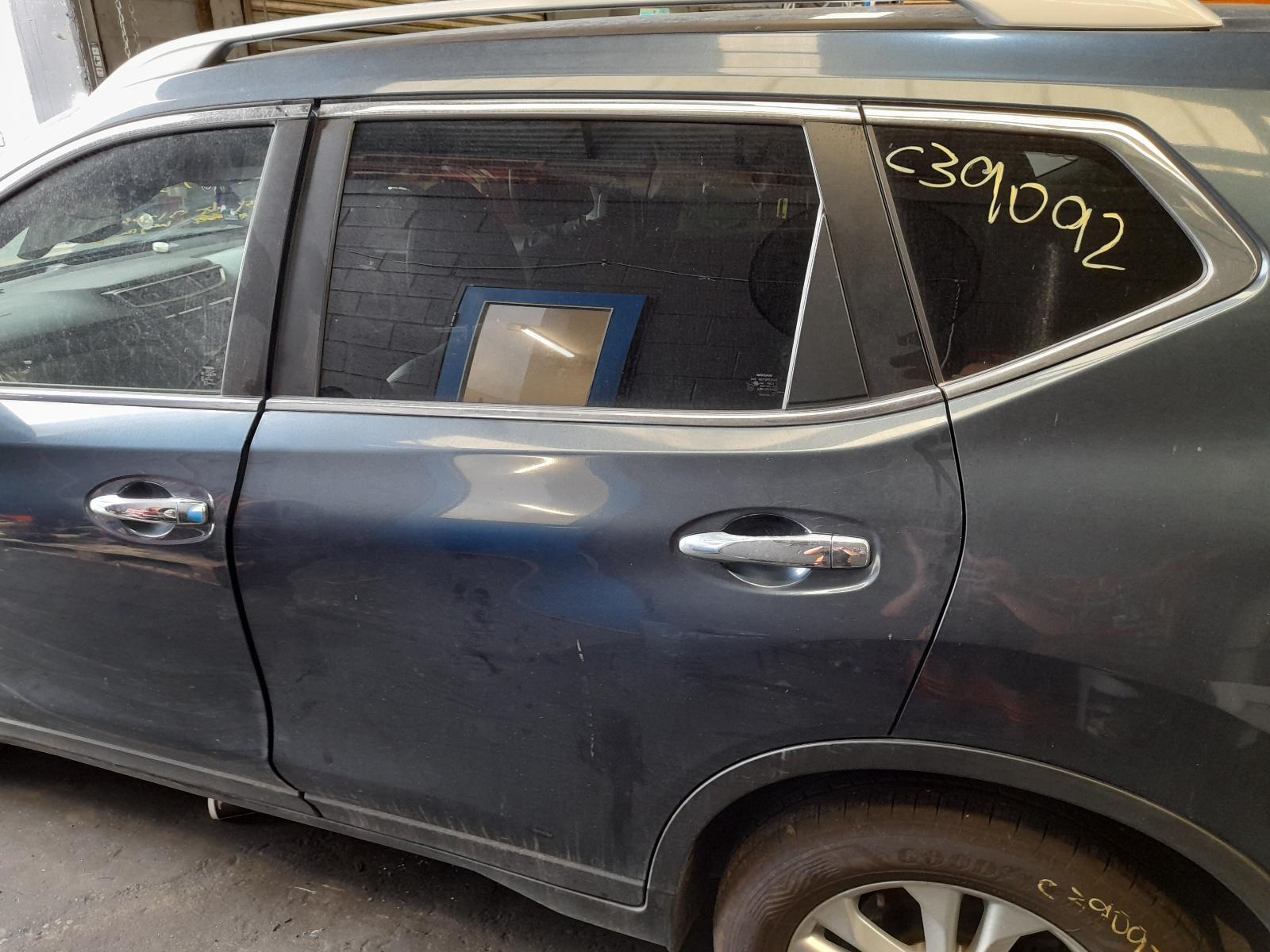 View Auto part Left Rear Door/Sliding Nissan Xtrail 2016