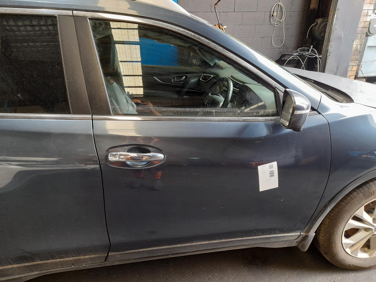 View Auto part Right Front Door Nissan Xtrail 2016