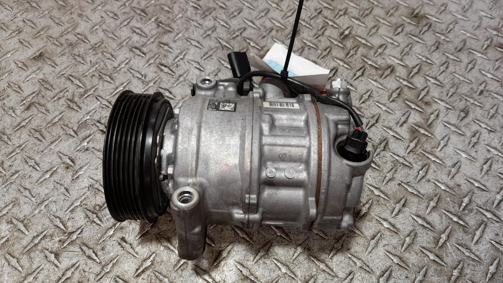 View Auto part A/C Compressor Audi Q7 2016