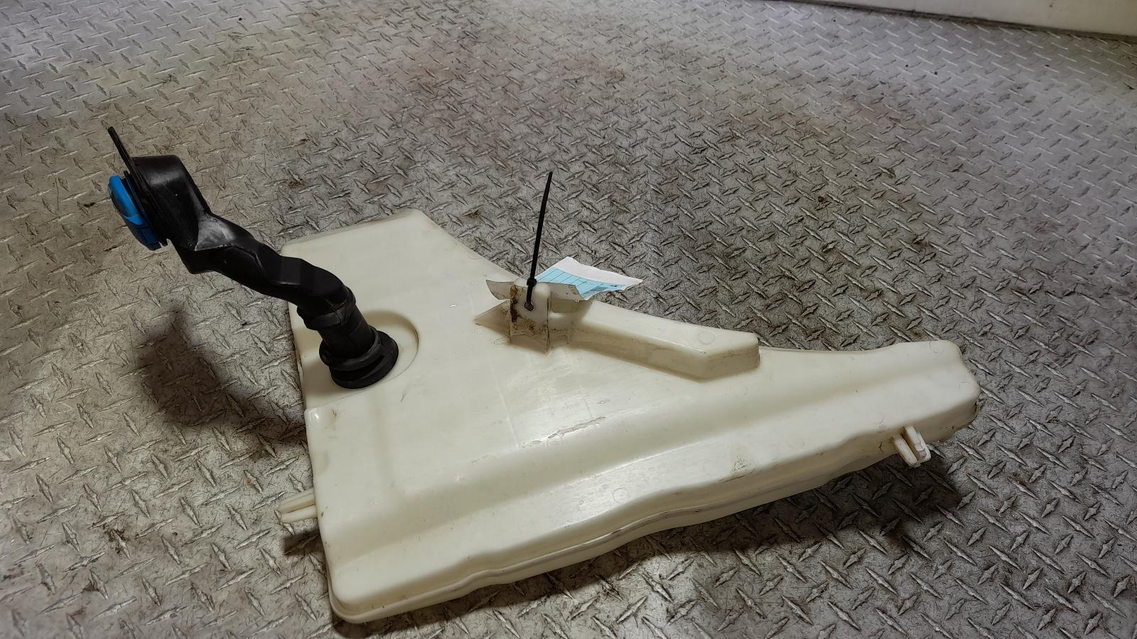 View Auto part Washer Bottle Audi Q7 2016