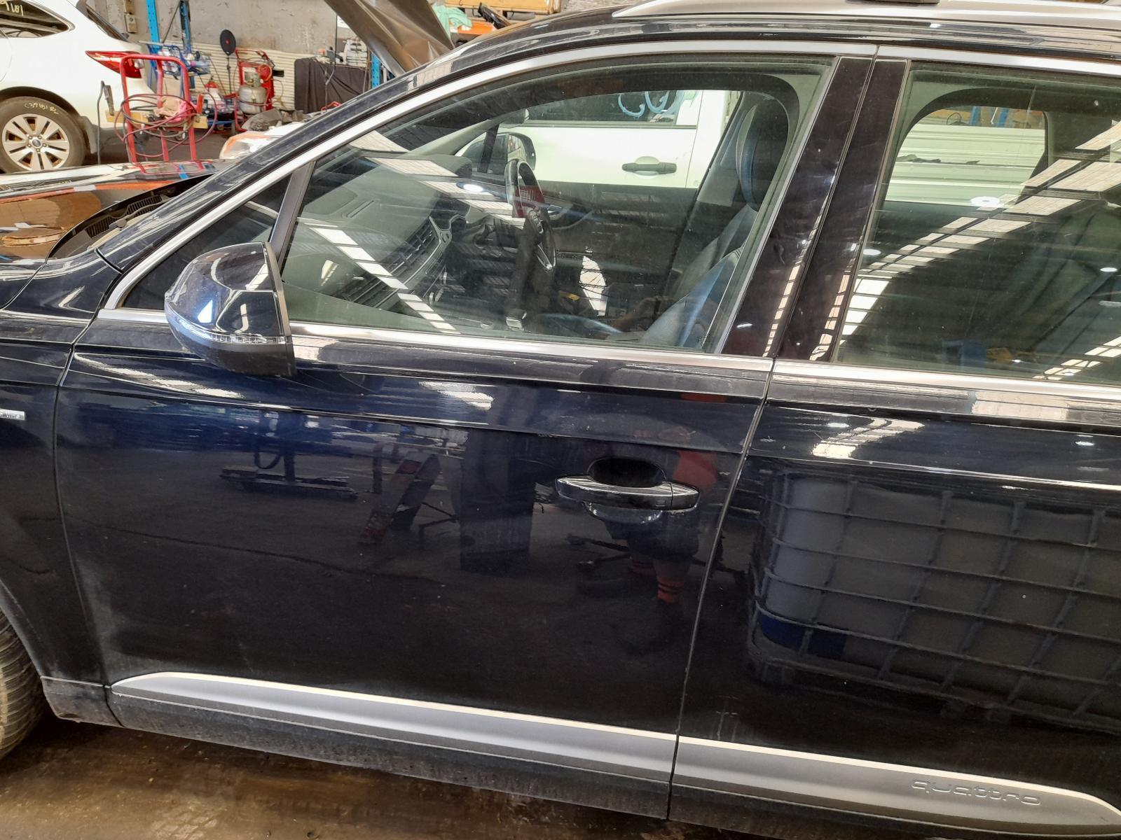 View Auto part Left Front Door Audi Q7 2016