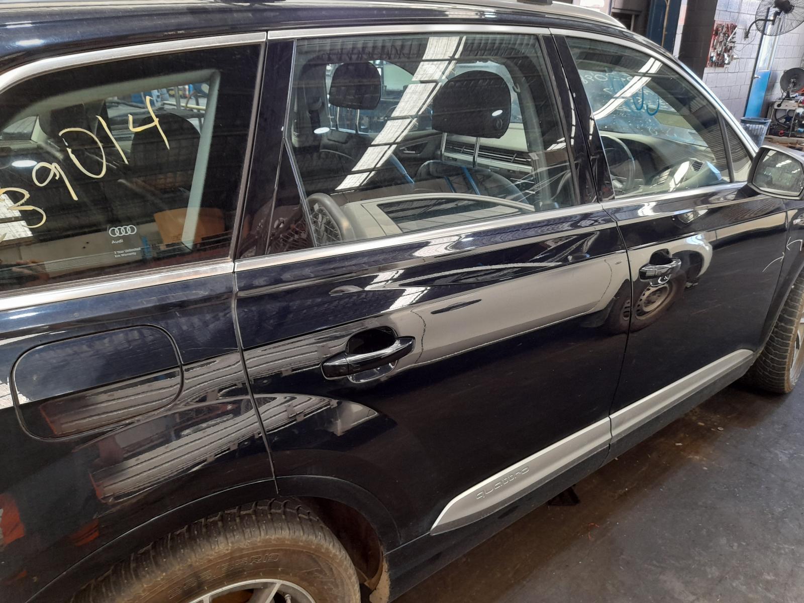 View Auto part Right Rear Door Sliding Audi Q7 2016