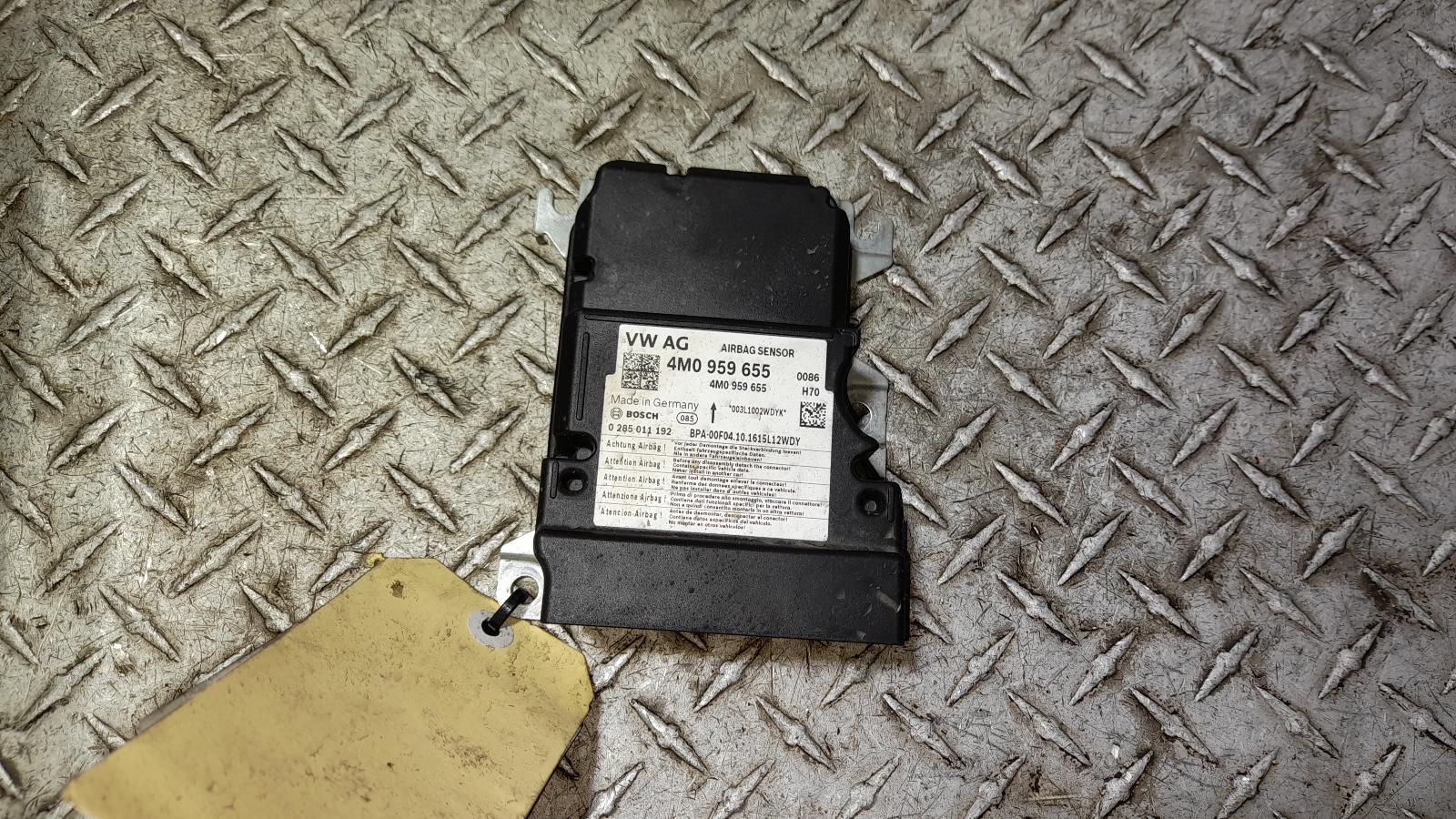 View Auto part Airbag Module/Sensor Audi Q7 2016