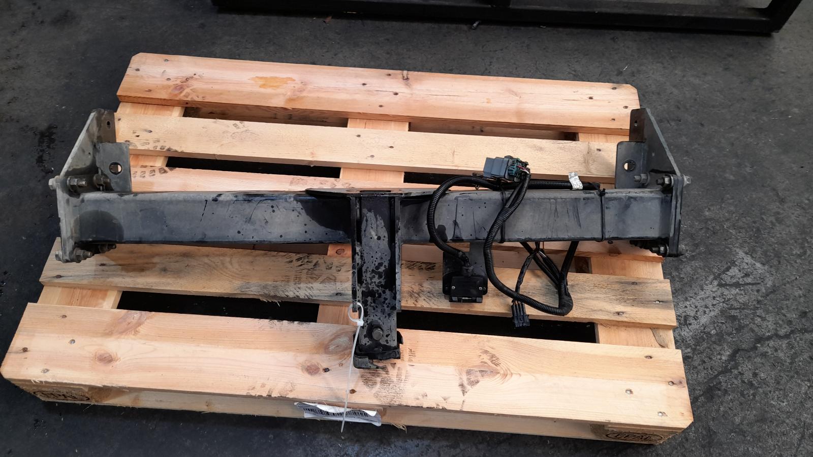 View Auto part Towbar Mitsubishi Triton 2017