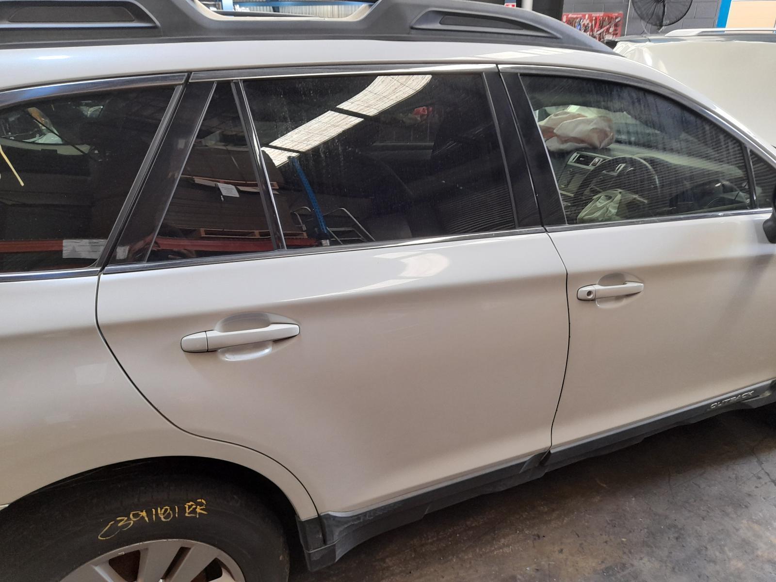 View Auto part Right Rear Wnd Reg/Motor Subaru Outback 2016