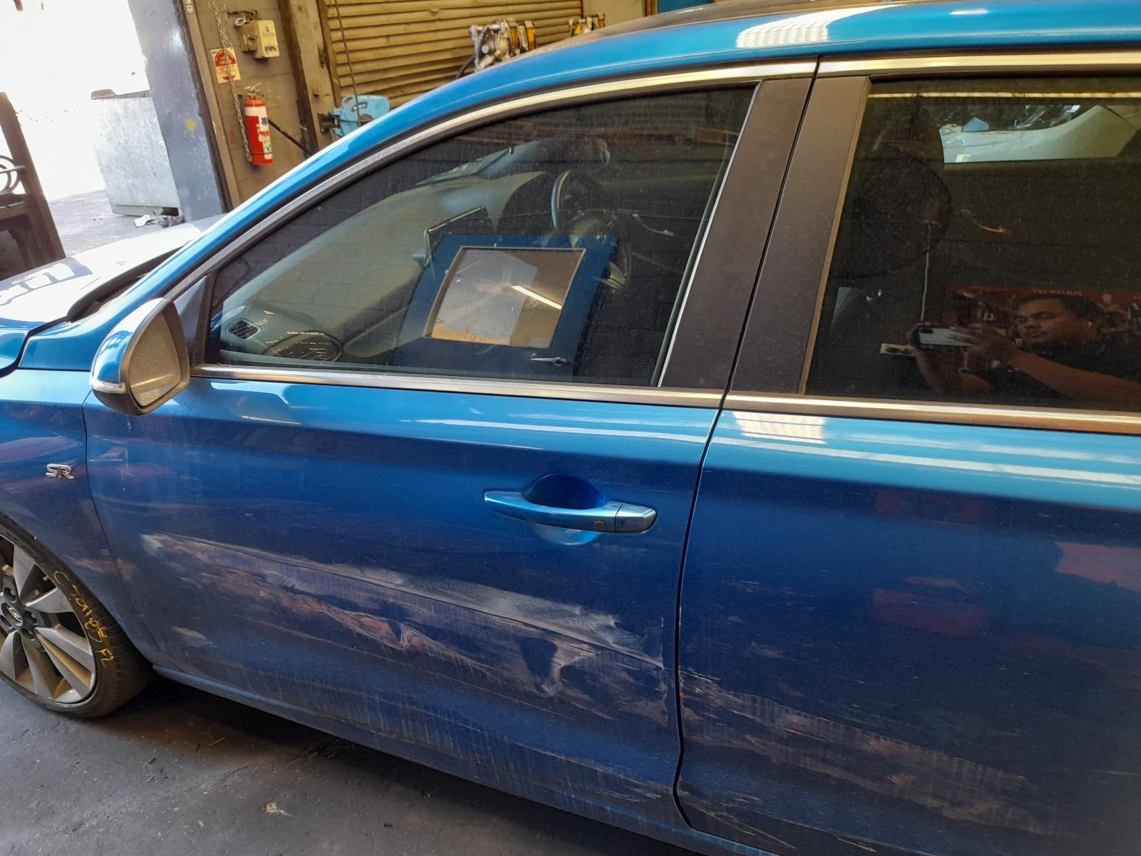 View Auto part Left Front Window Reg/Motor Hyundai I30 2018