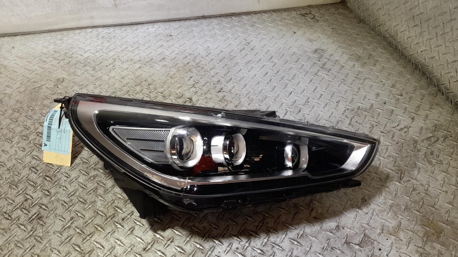 View Auto part Right Headlamp Hyundai I30 2018