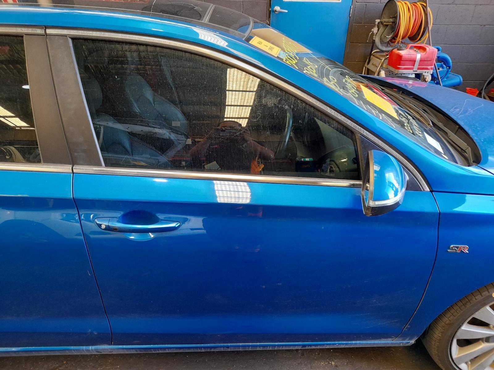 View Auto part Right Front Door Window Hyundai I30 2018