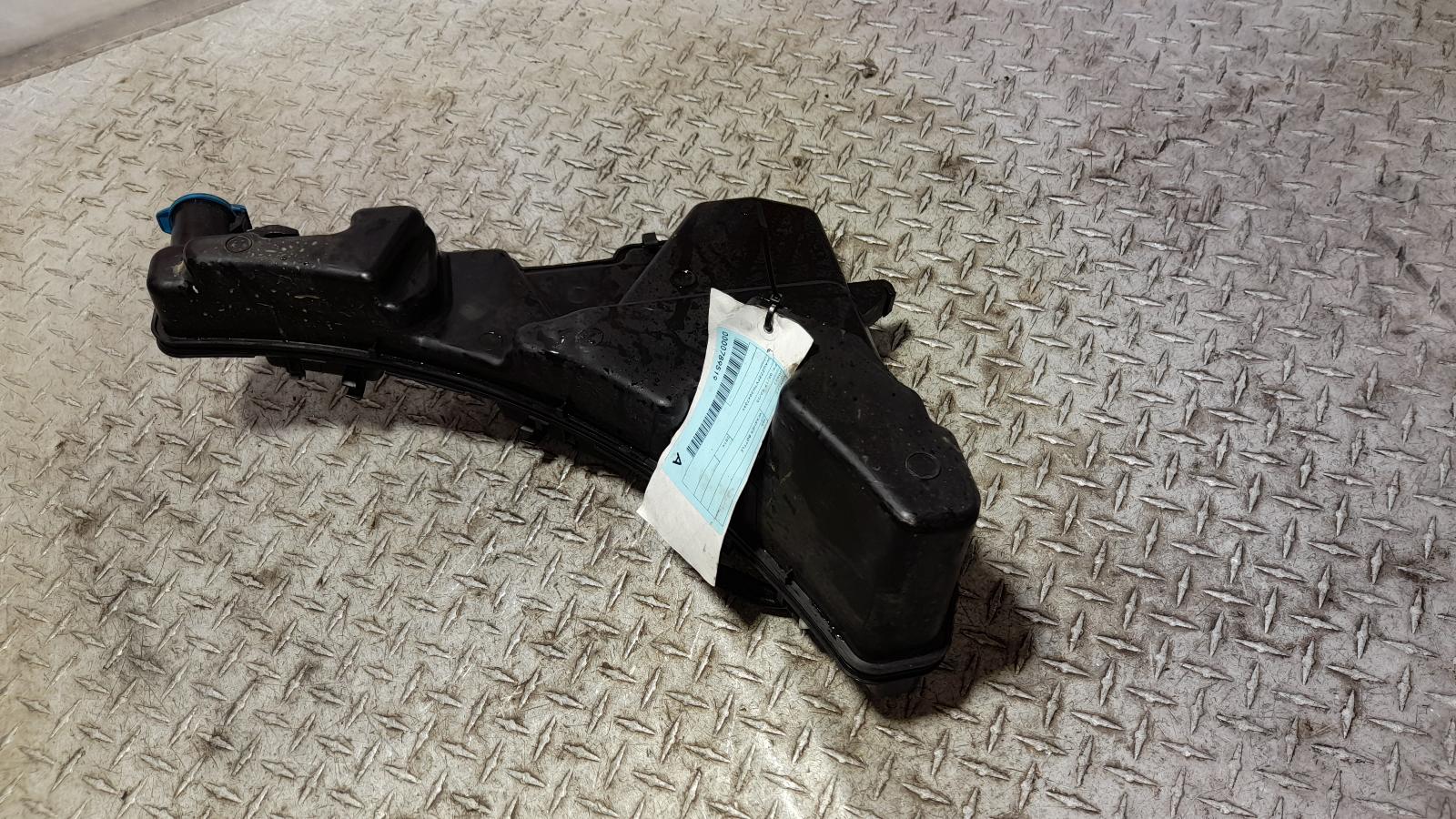 View Auto part Washer Bottle Audi Q5 2019