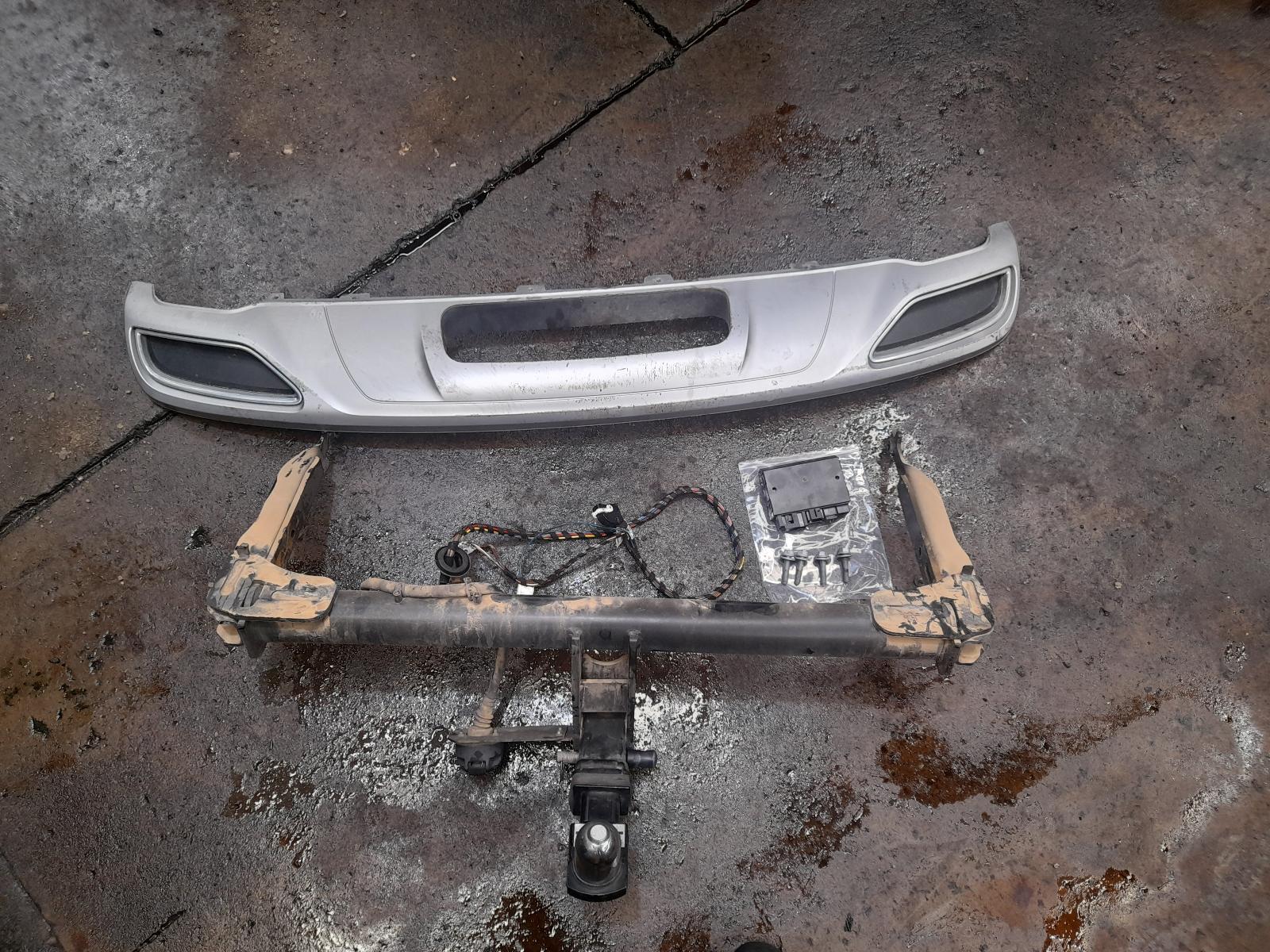 View Auto part Towbar Audi Q5 2019