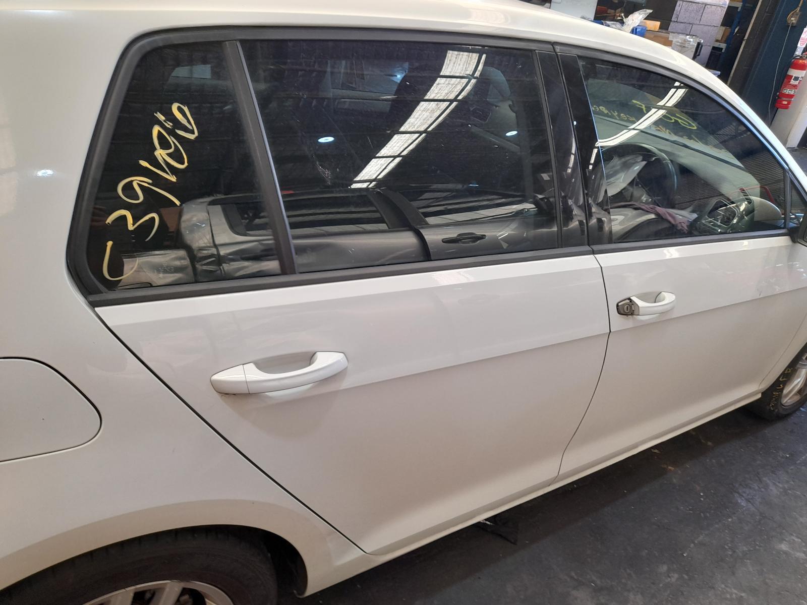 View Auto part Right Rear Wnd Reg/Motor Volkswagen Golf 2012