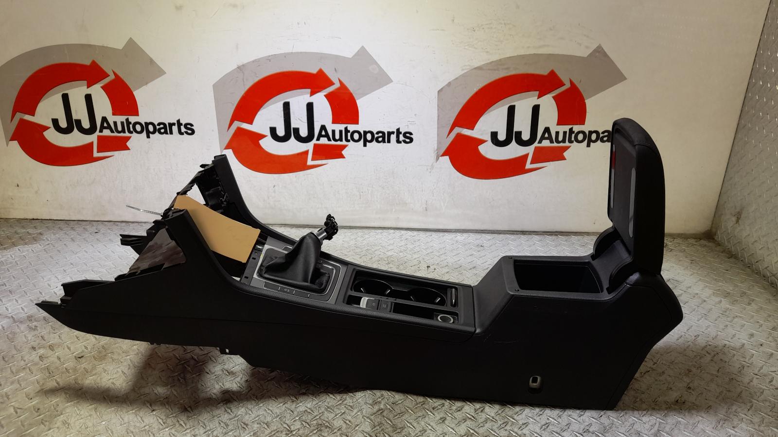 View Auto part Console Volkswagen Golf 2012