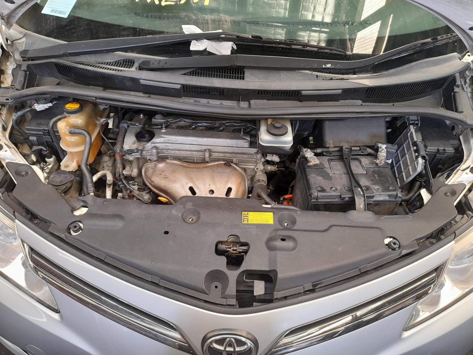 View Auto part Engine Toyota Tarago 2011