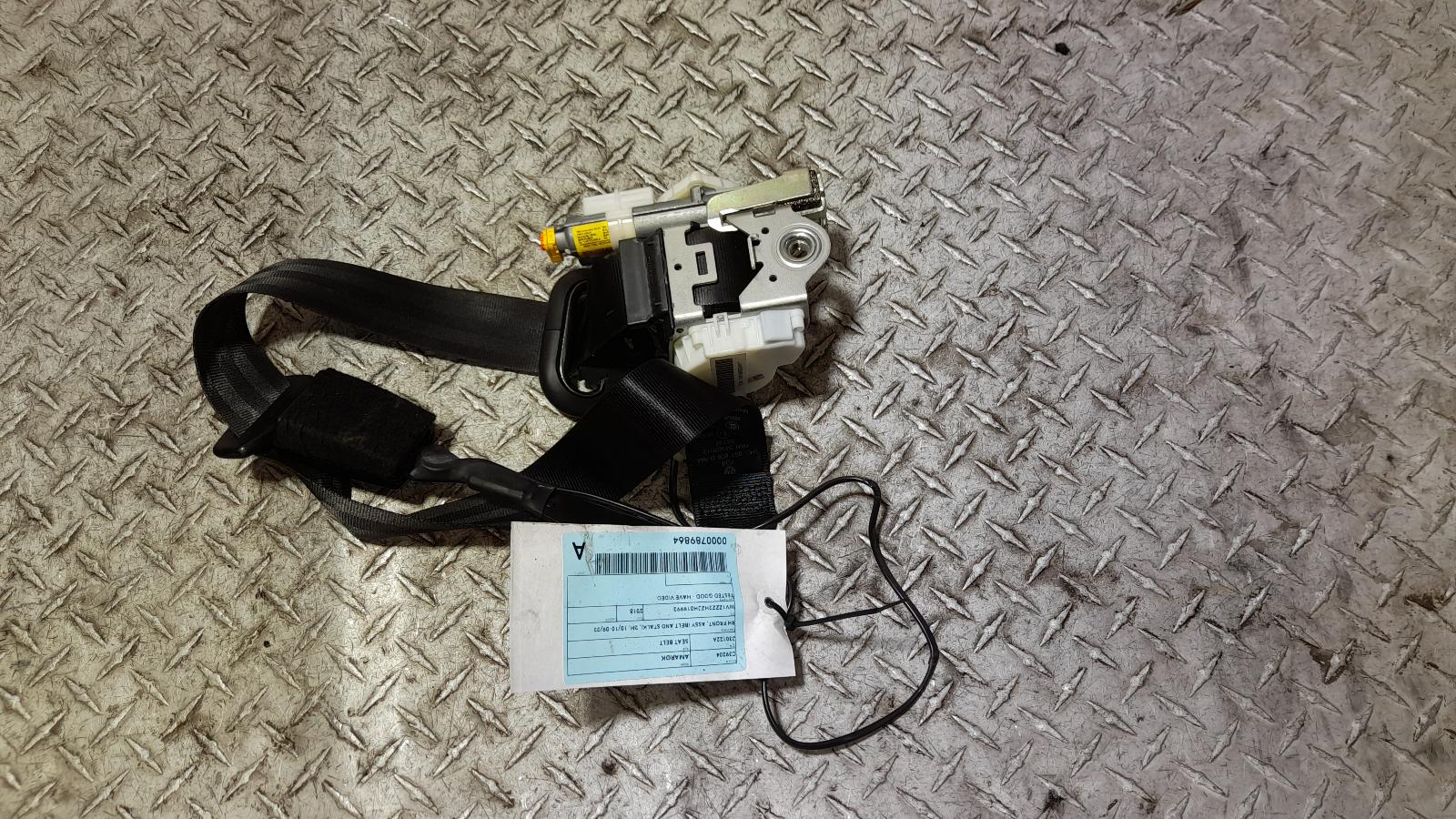 View Auto part Seatbelt/Stalk Volkswagen Amarok 2018