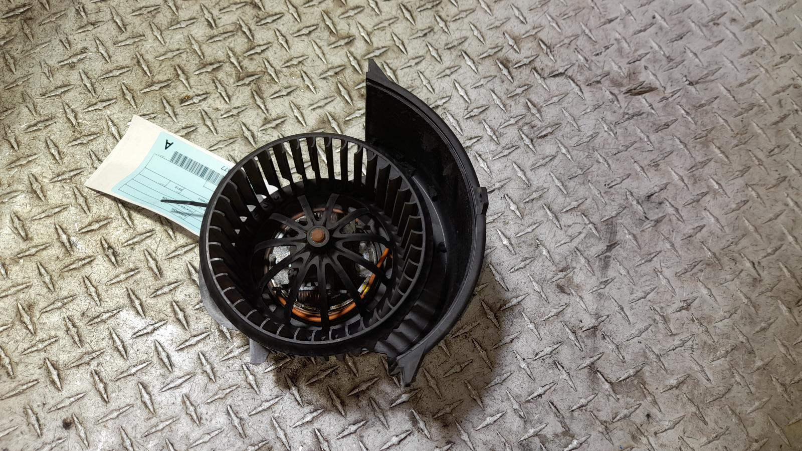 View Auto part Heater Fan Motor Volkswagen Amarok 2018