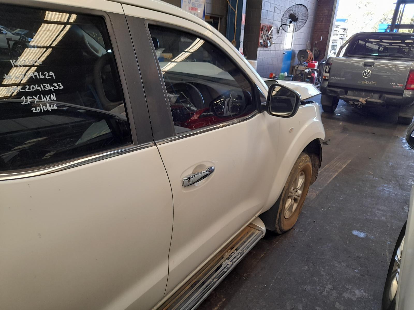 View Auto part Right Front Window Reg/Motor Nissan Navara 2016