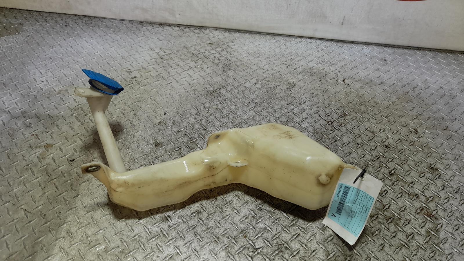 View Auto part Washer Bottle Volkswagen Amarok 2015