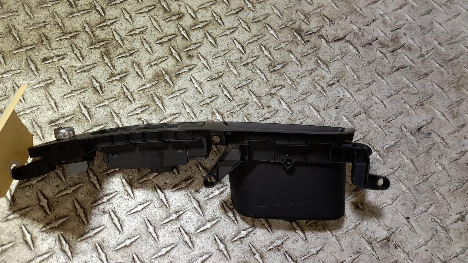 View Auto part Pwr Dr Wind Switch Audi Q7 2014