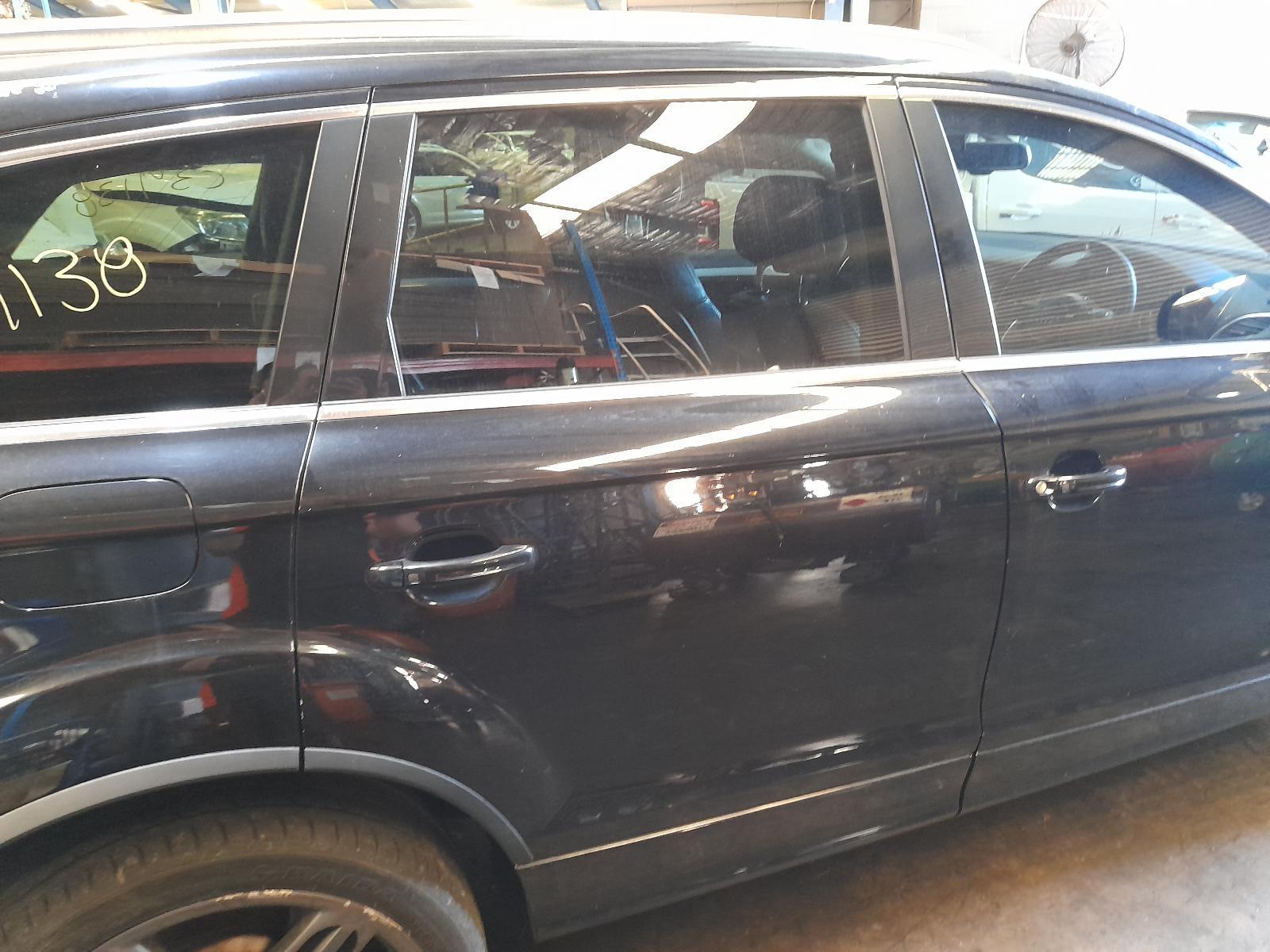 View Auto part Right Rear Door Sliding Audi Q7 2014