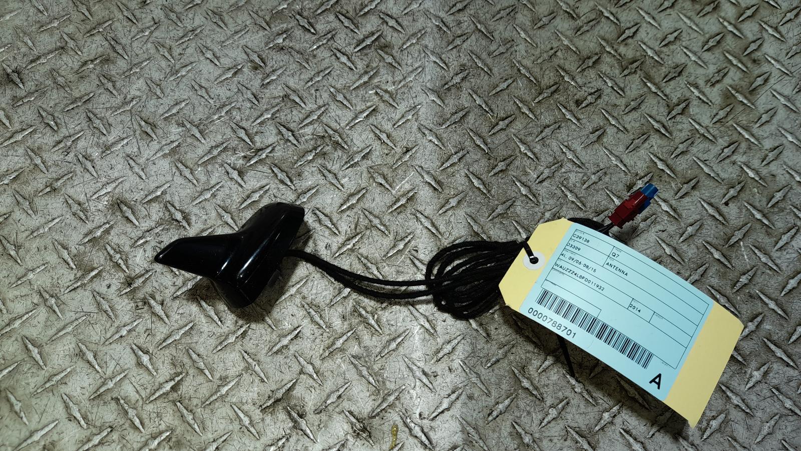 View Auto part Antenna Audi Q7 2014