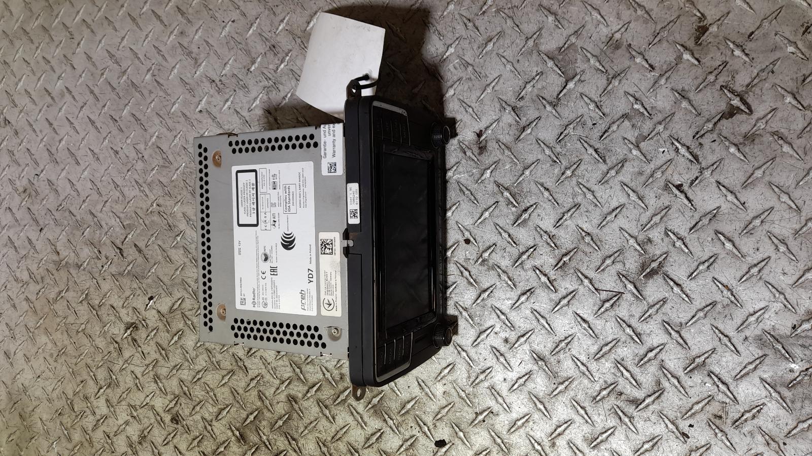 View Auto part Radio/Cd/Dvd/Sat/Tv Volkswagen Amarok 2021