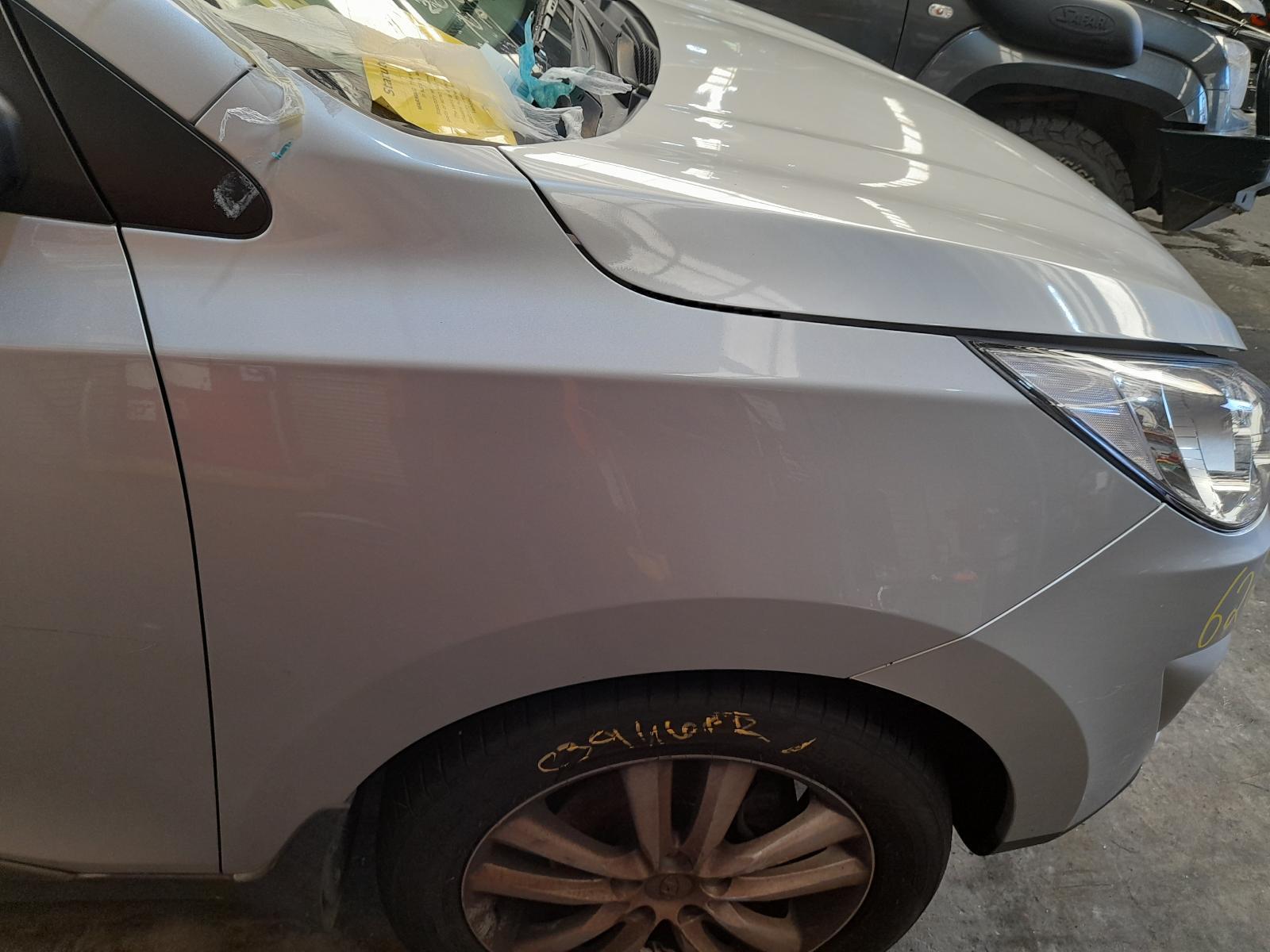 View Auto part Right Guard Hyundai Ix35 2012