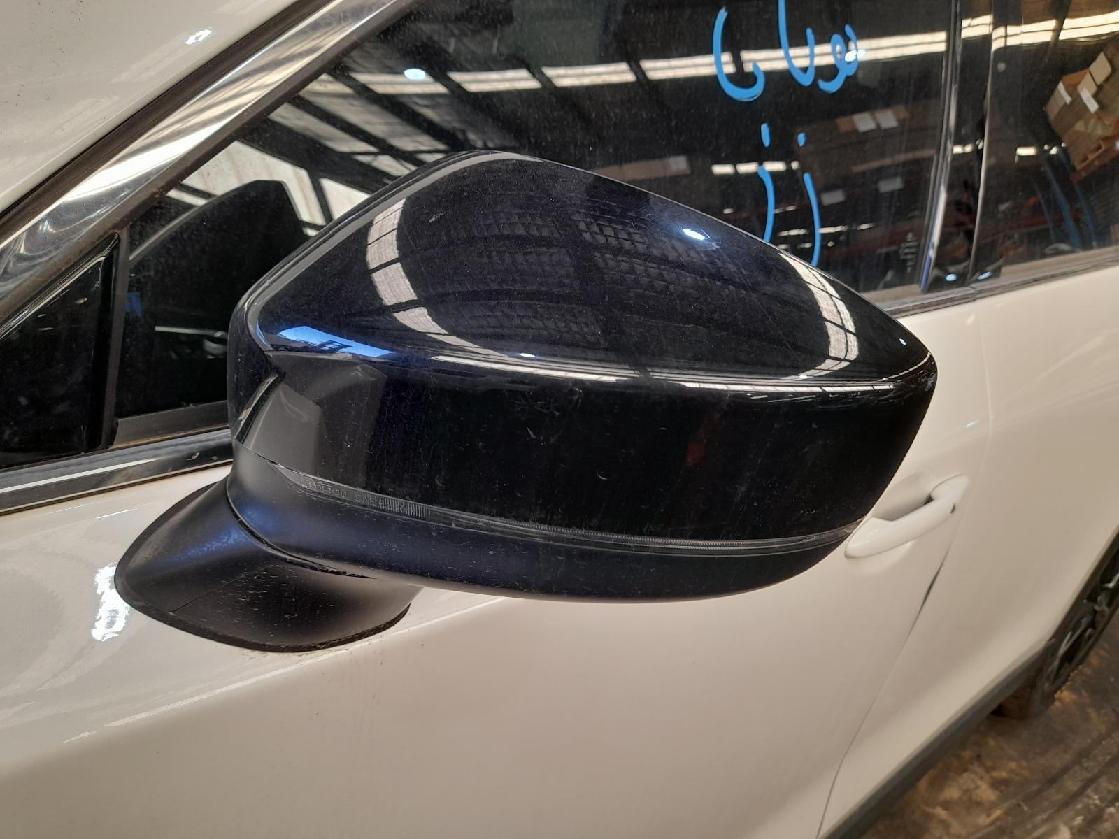 View Auto part Left Door Mirror Mazda Cx8 2021