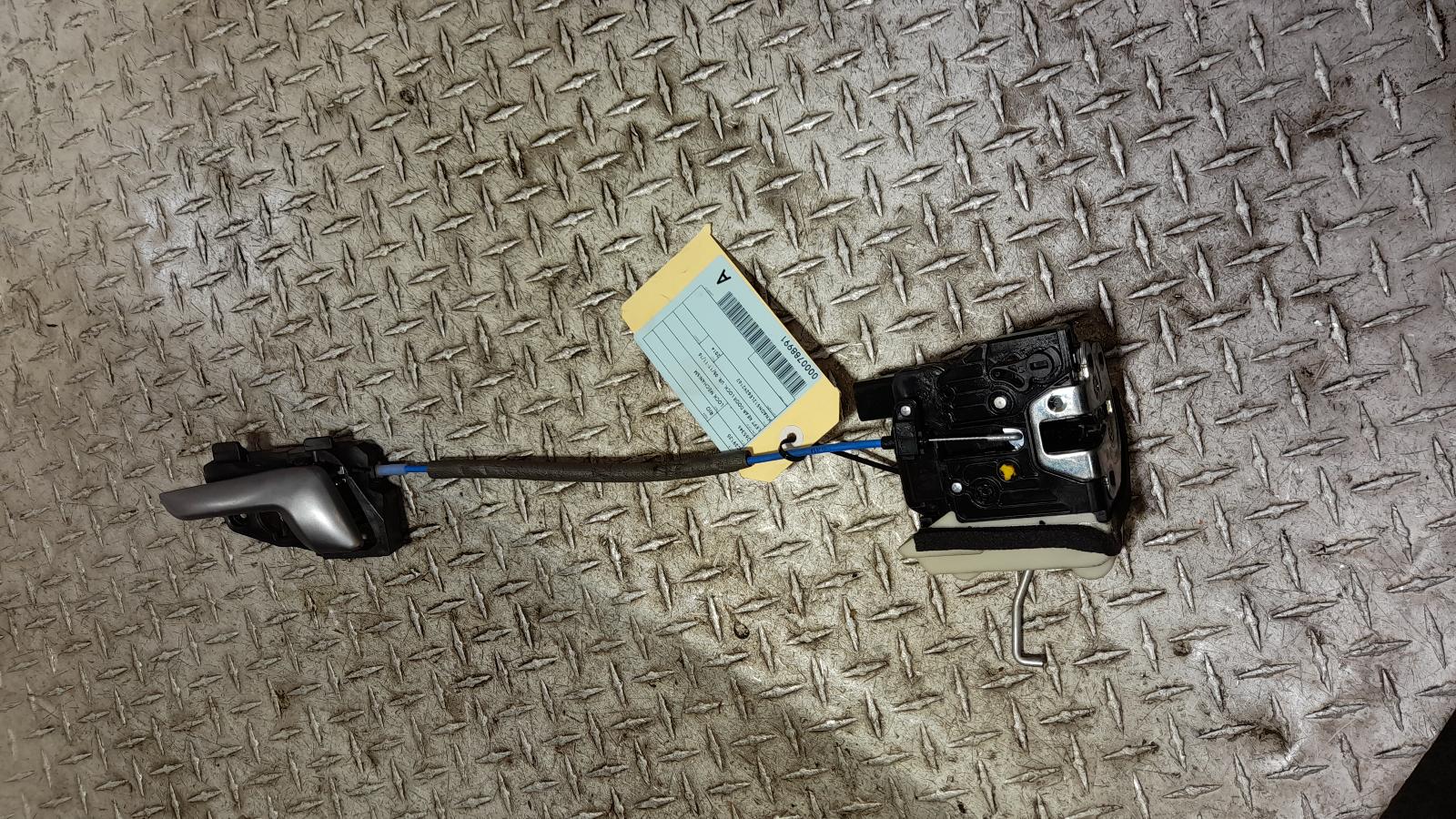 View Auto part Door/Boot/Gate Lock Kia Rio 2014