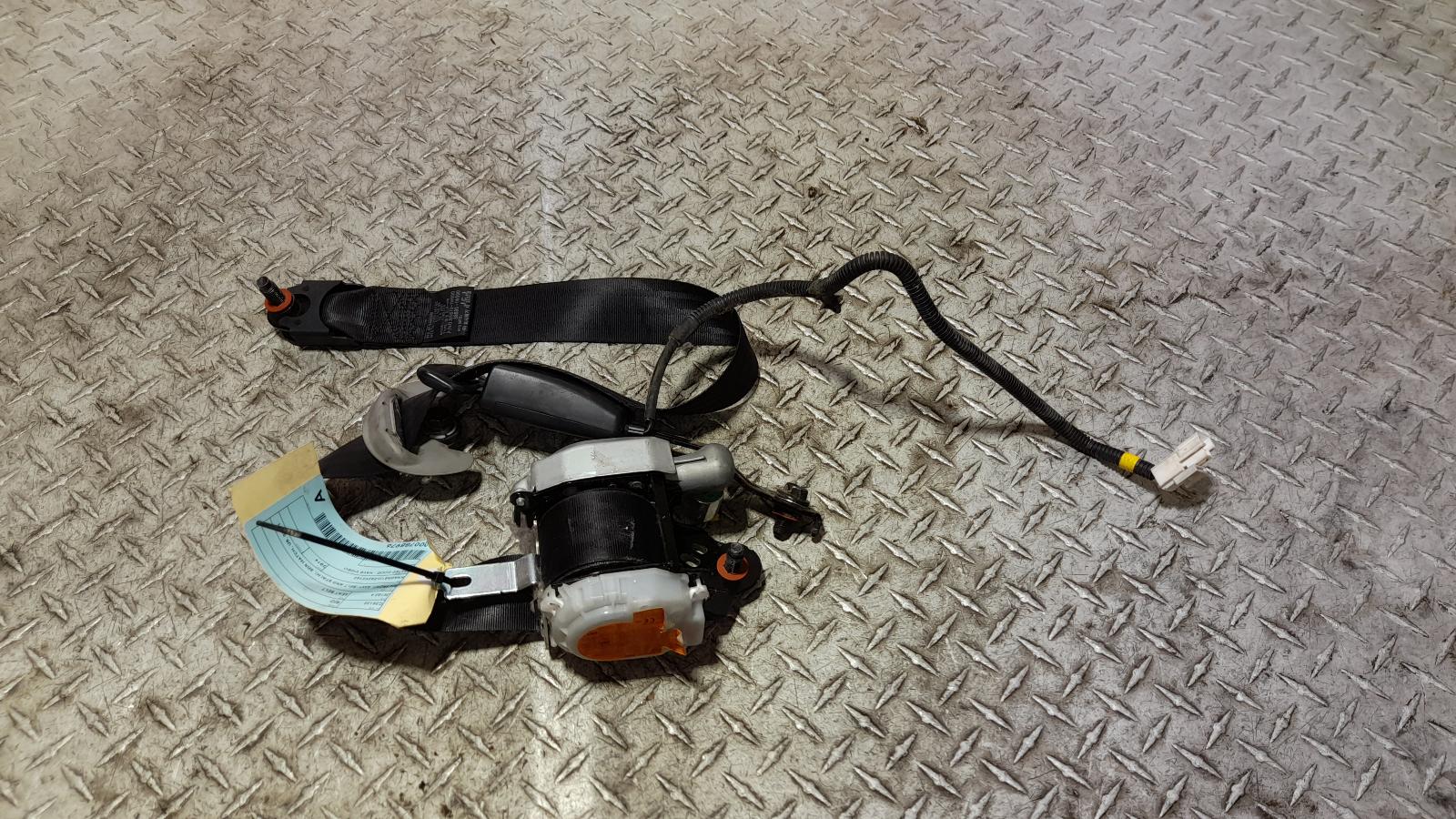 View Auto part Seatbelt/Stalk Kia Rio 2014