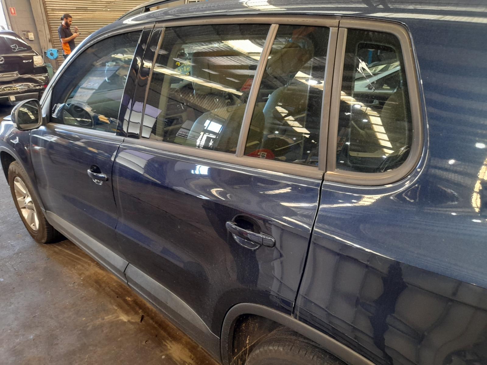 View Auto part Left Rear Door Window Volkswagen Tiguan 2013