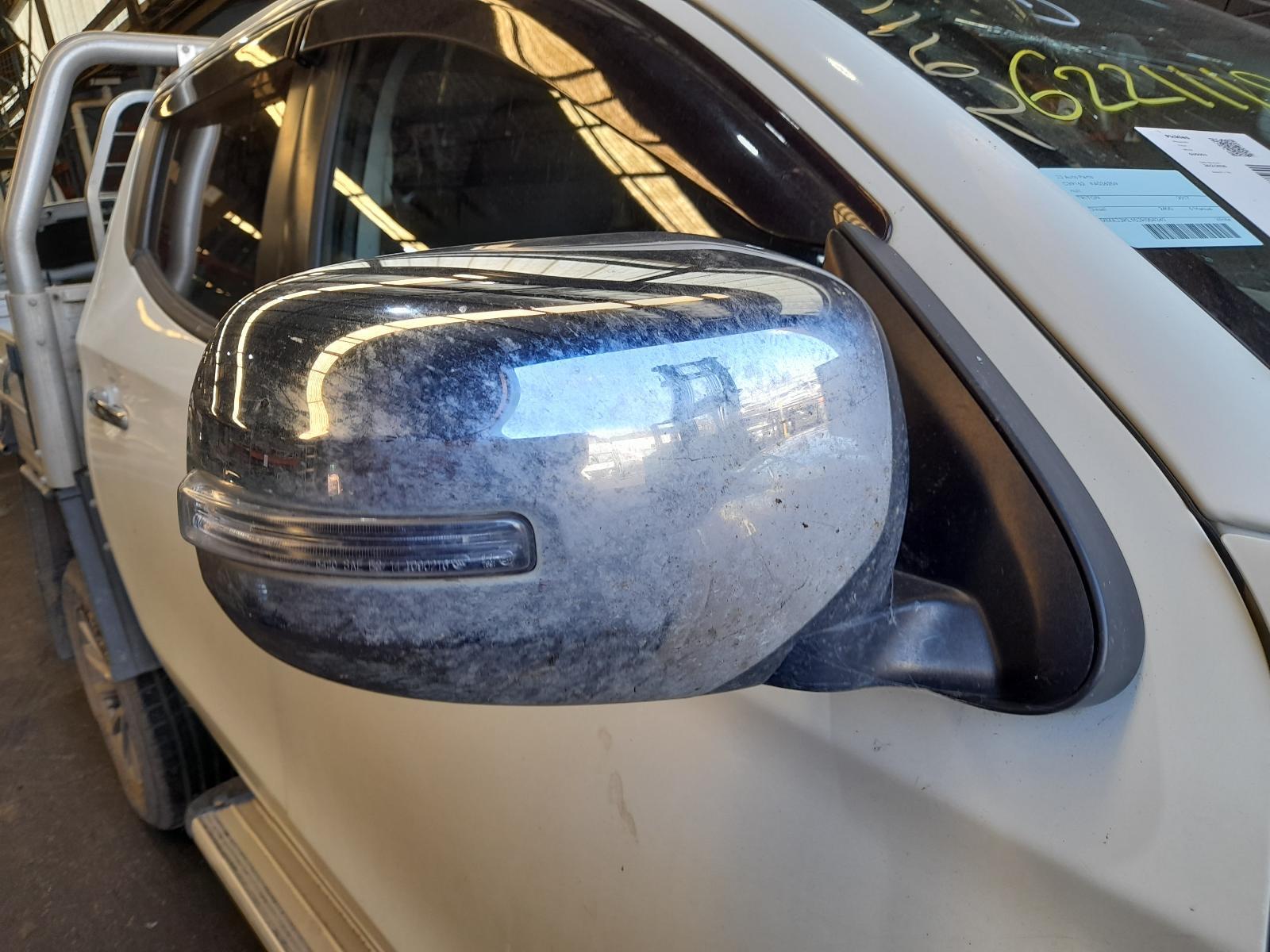 View Auto part Right Door Mirror Mitsubishi Triton 2017