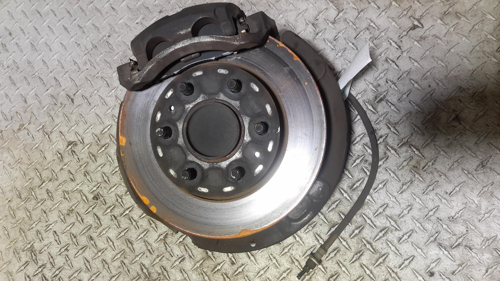 View Auto part Right Front Hub Assembly Toyota Hiace 2021