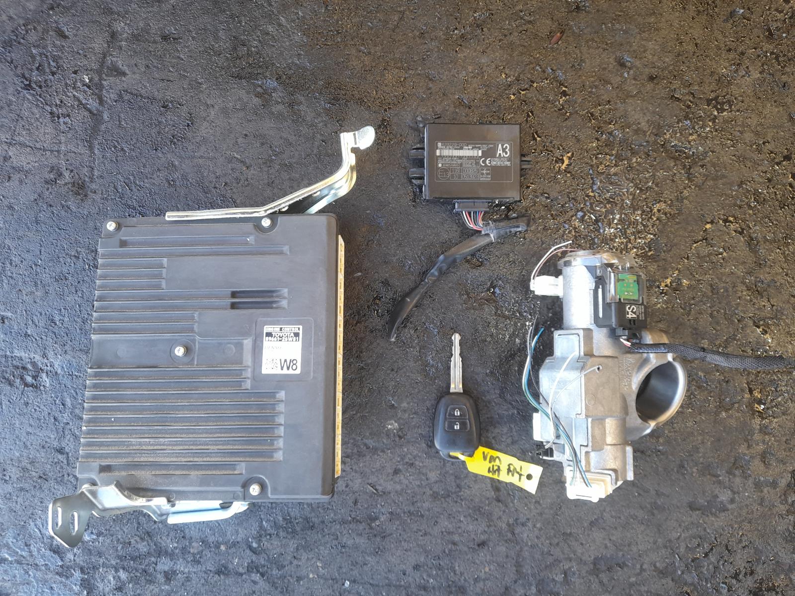 View Auto part Ecu Toyota Hiace 2021