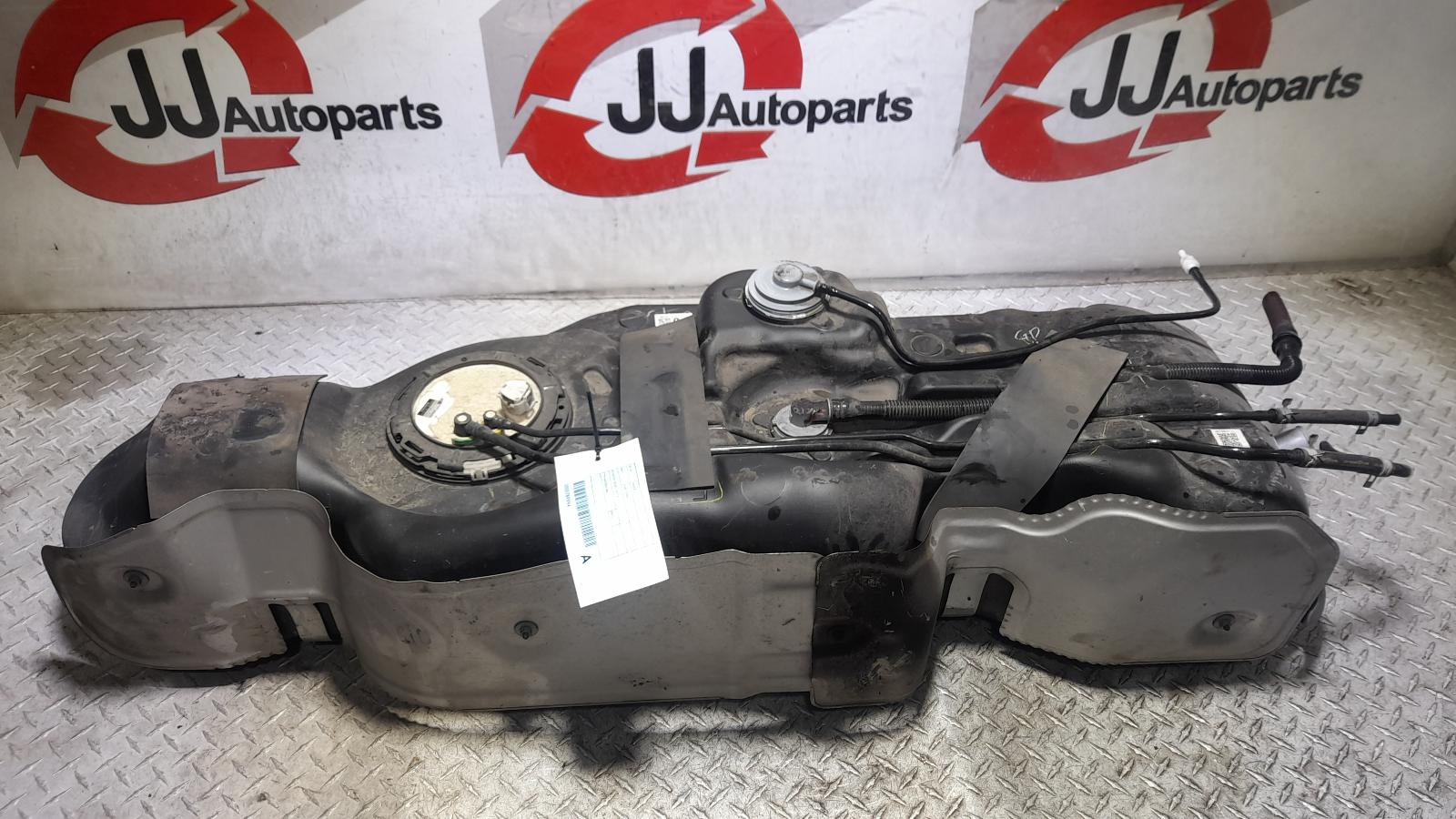 View Auto part Fuel Tank Toyota Hiace 2021
