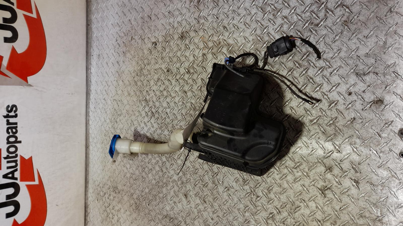 View Auto part Washer Bottle Volkswagen Tiguan 2019