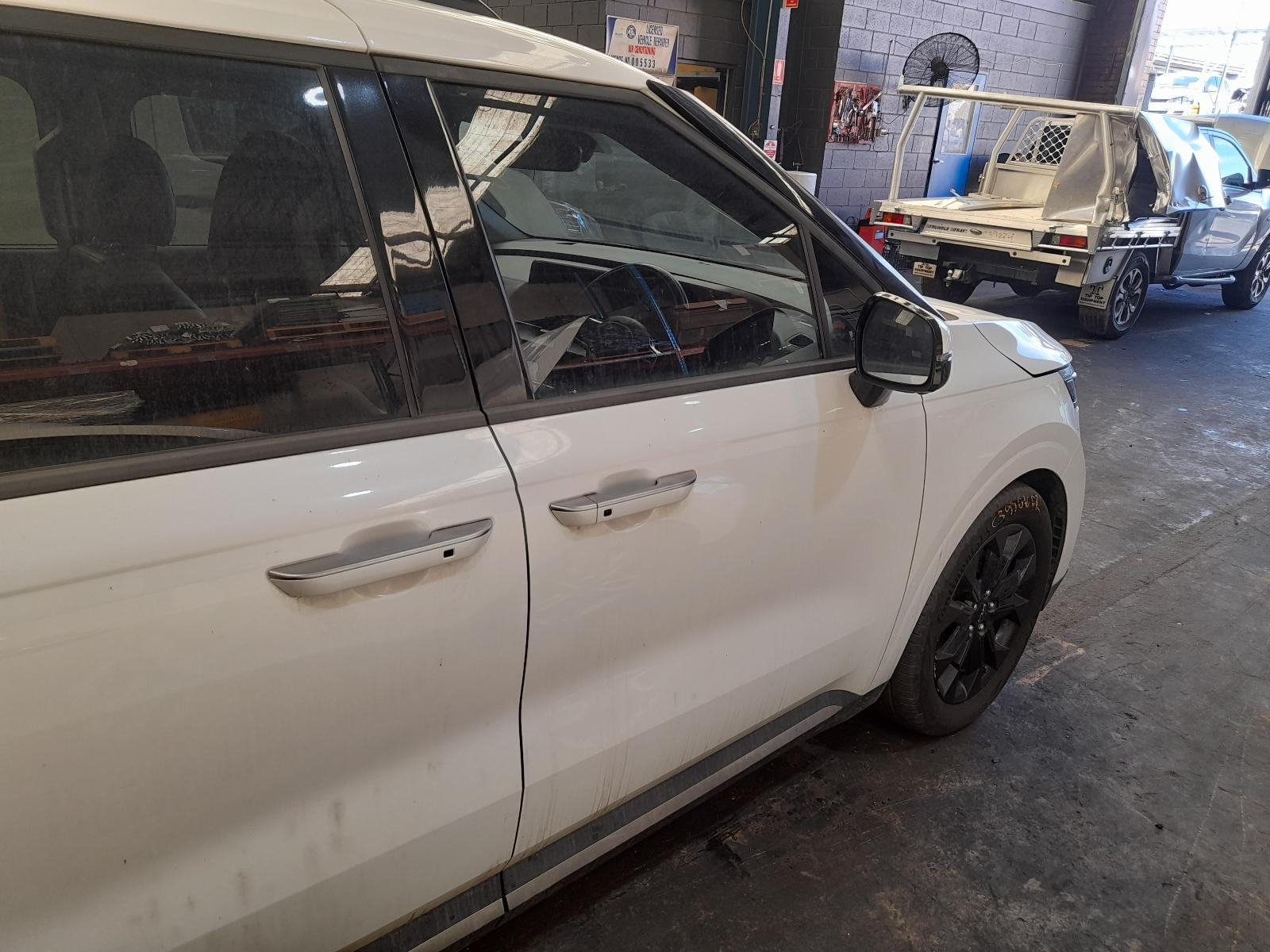 View Auto part Right Front Door Kia Carnival/grand Carnival 2021