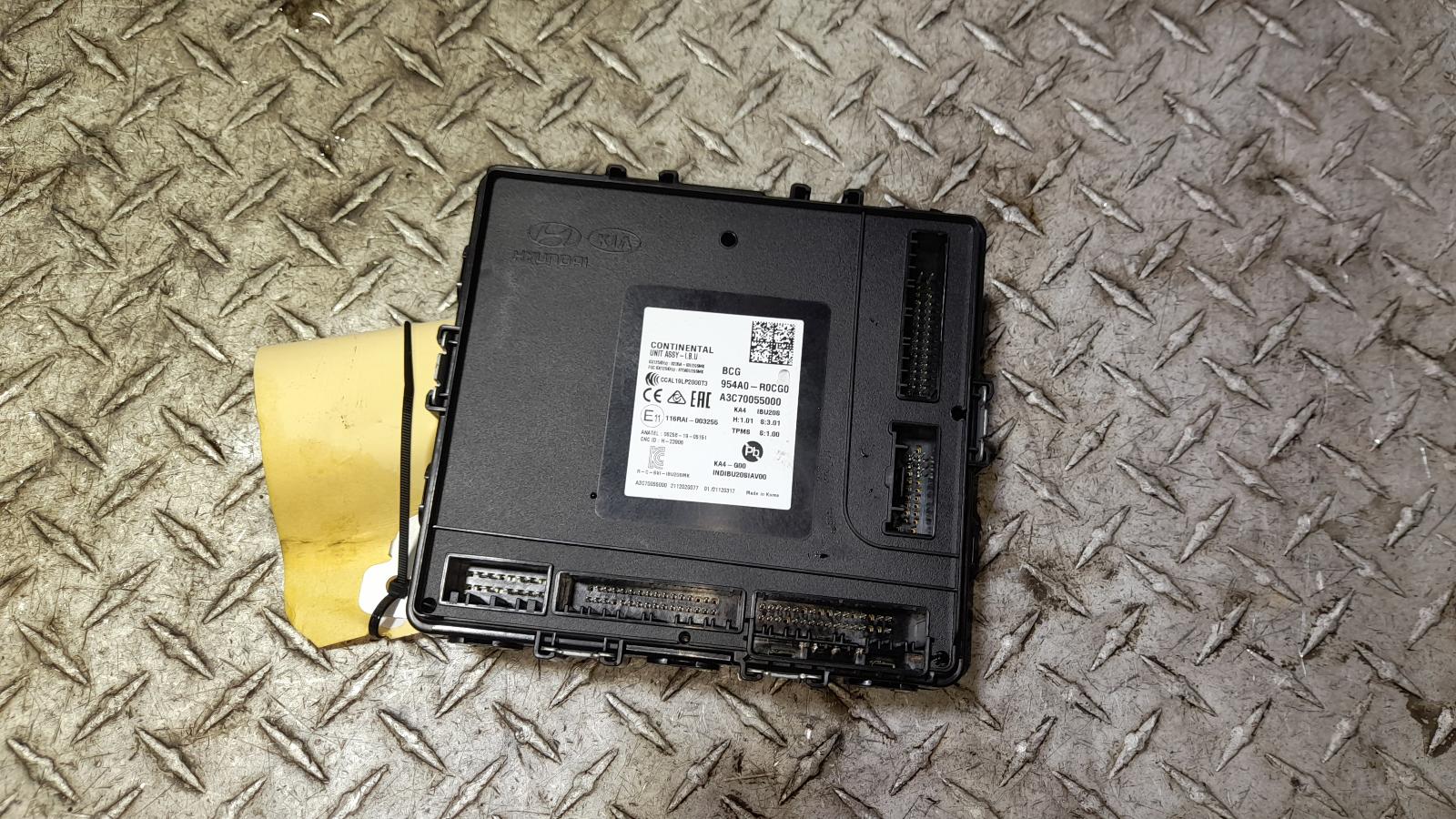 View Auto part Ecu Kia Carnival/grand Carnival 2021