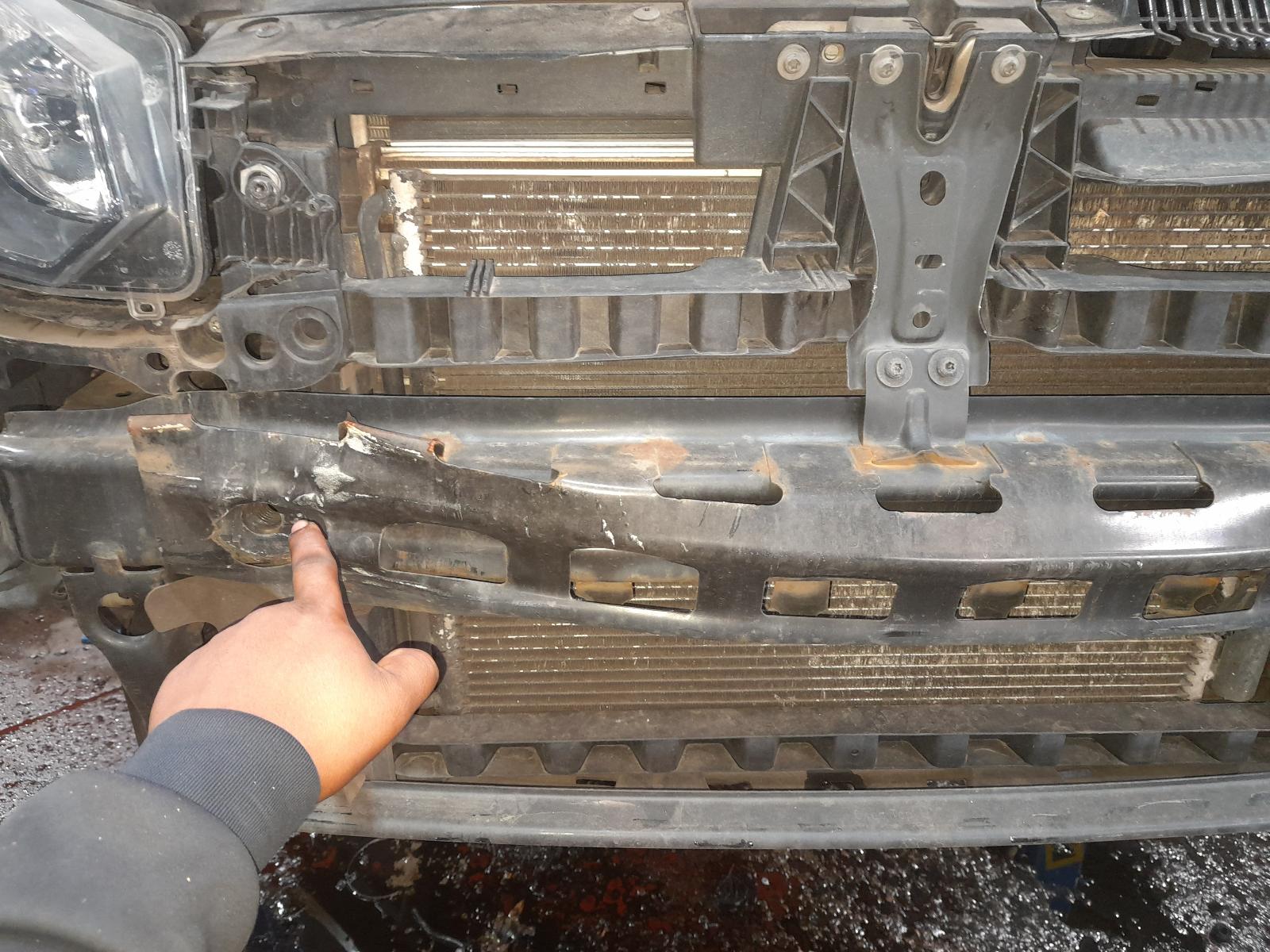 View Auto part F/Bar Reinforc/Brack Volkswagen Golf 2011