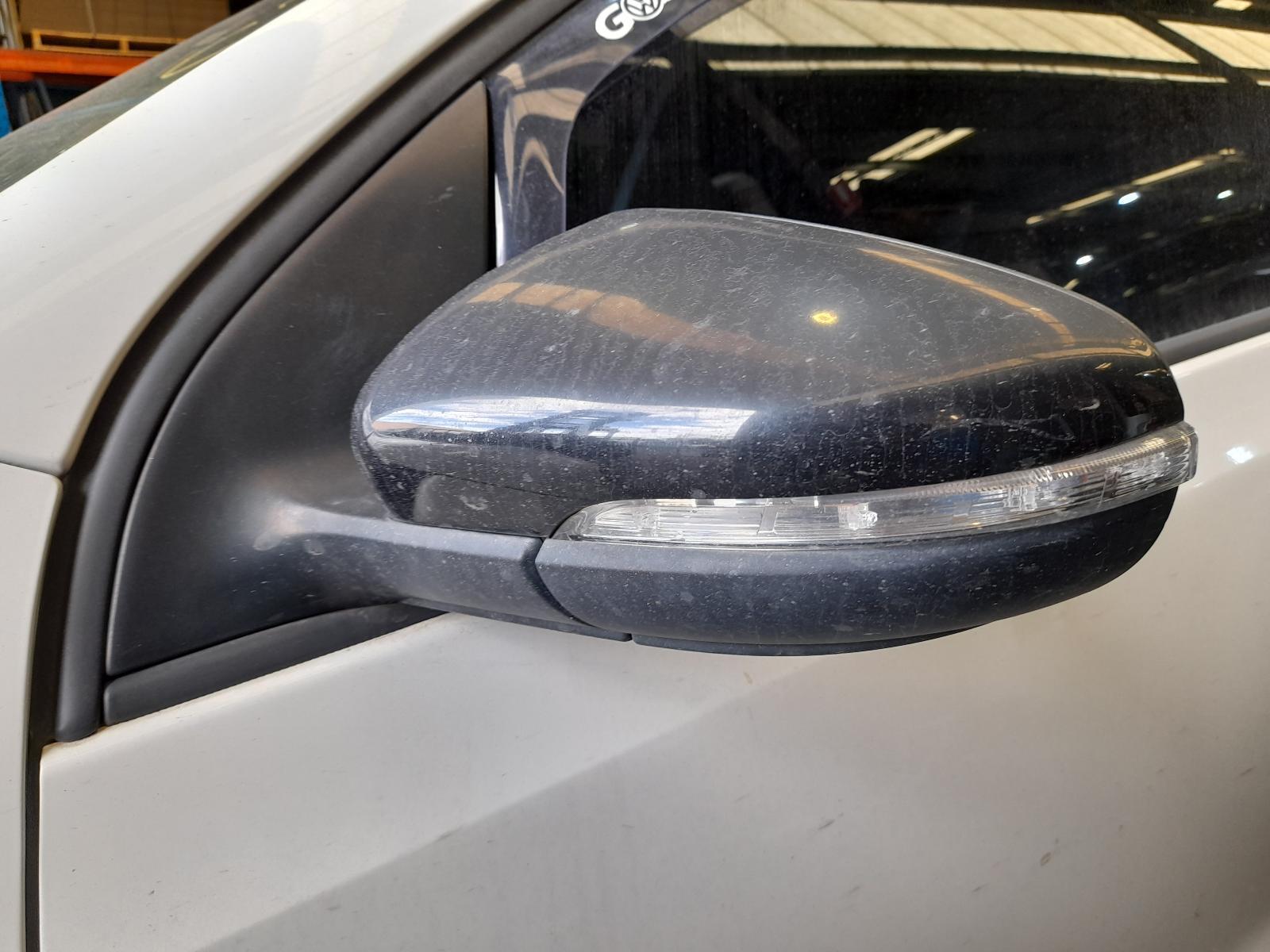 View Auto part Left Door Mirror Volkswagen Golf 2011