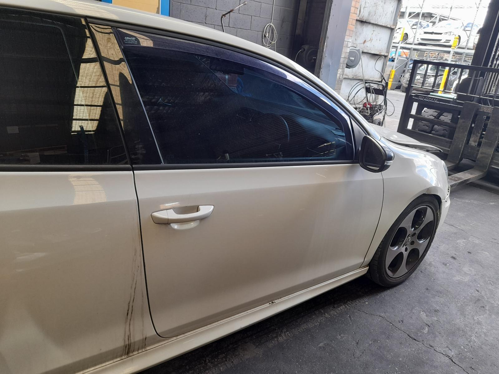 View Auto part Right Front Door Volkswagen Golf 2011