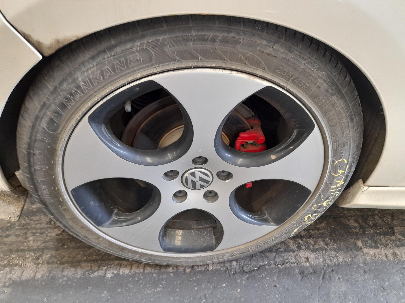 View Auto part Wheel Mag Volkswagen Golf 2011