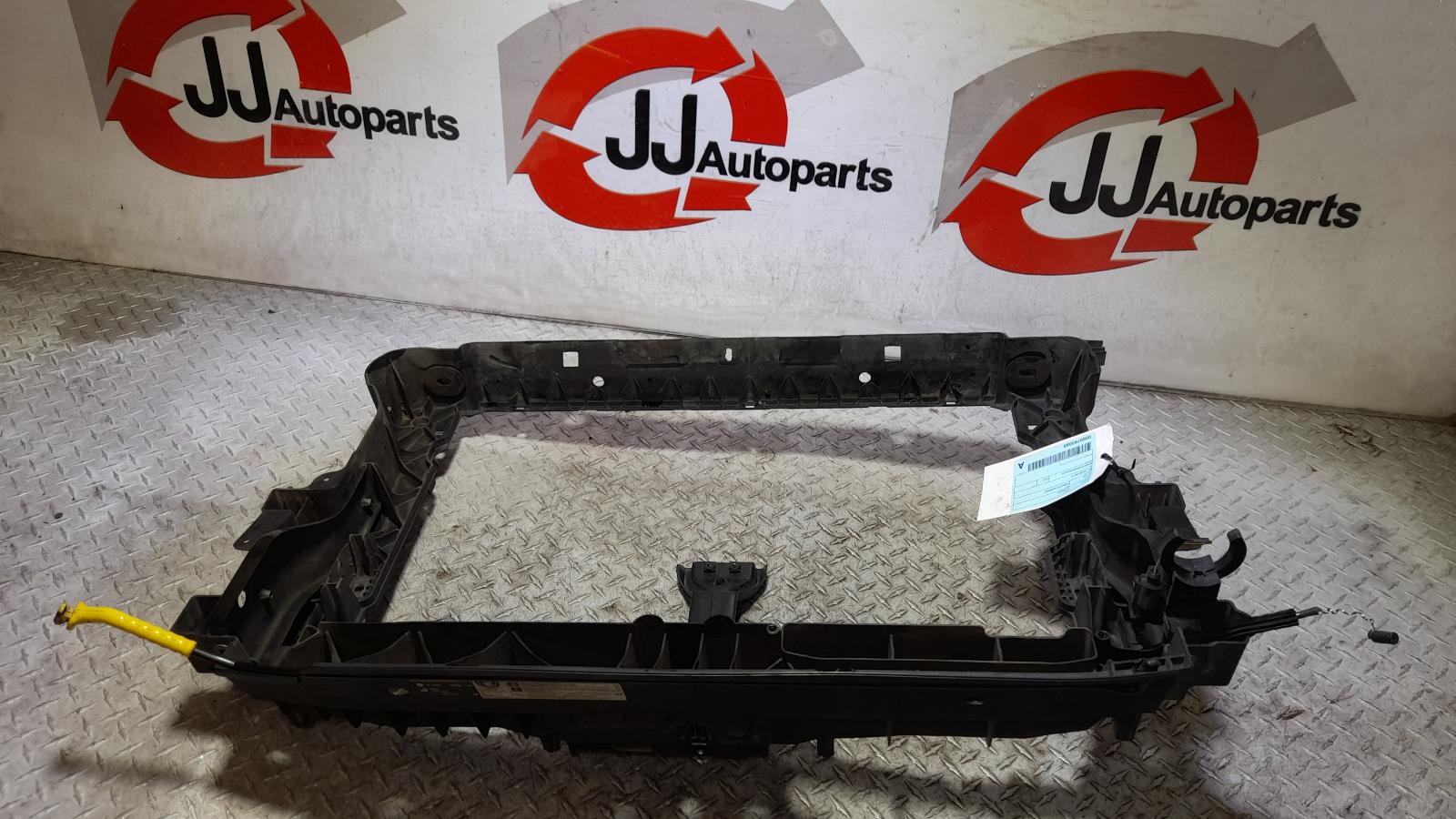 View Auto part Radiator Support Volkswagen Tiguan 2013