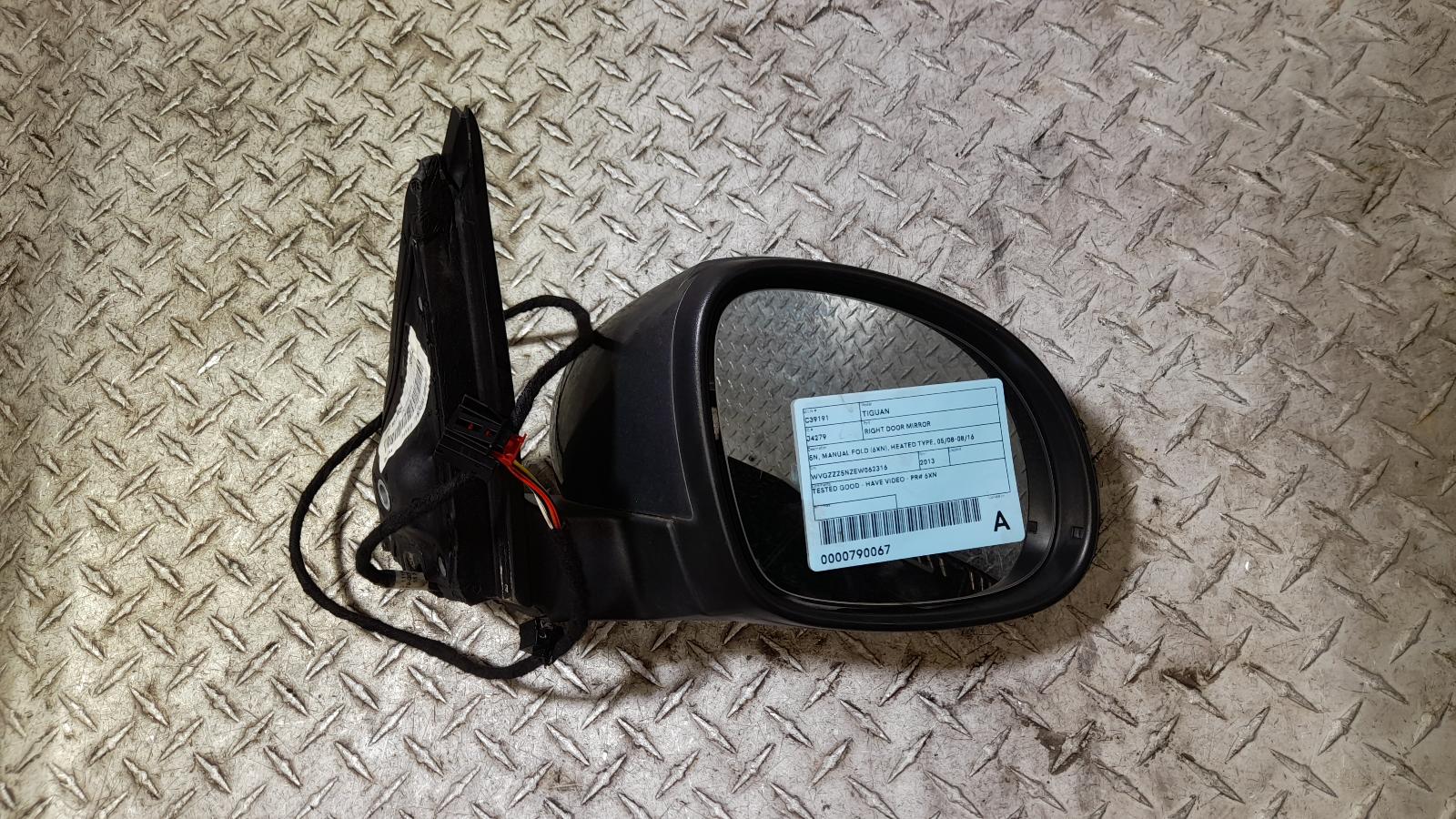 View Auto part Right Door Mirror Volkswagen Tiguan 2013