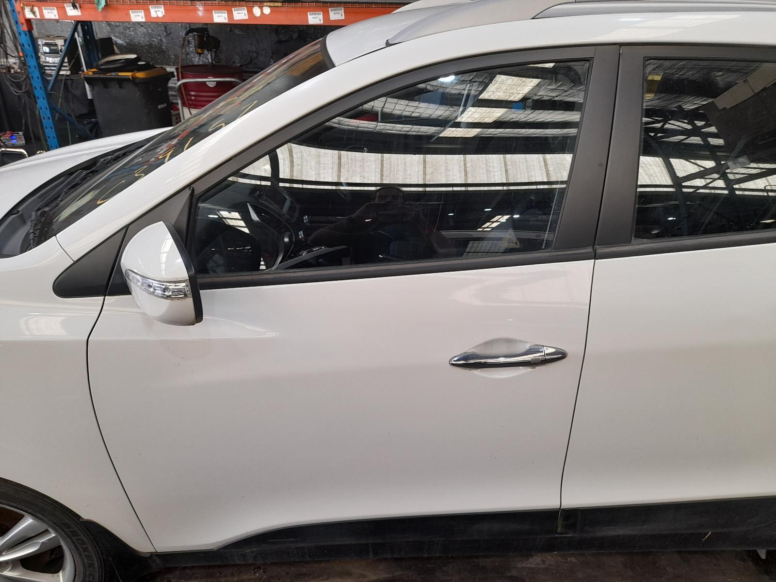 View Auto part Left Front Door Hyundai Ix35 2012