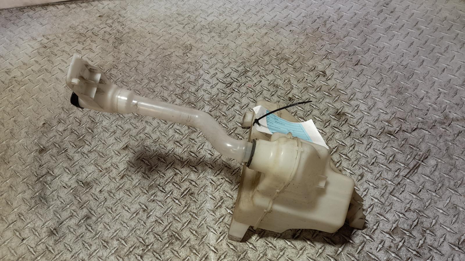 View Auto part Washer Bottle Toyota Hilux 2021