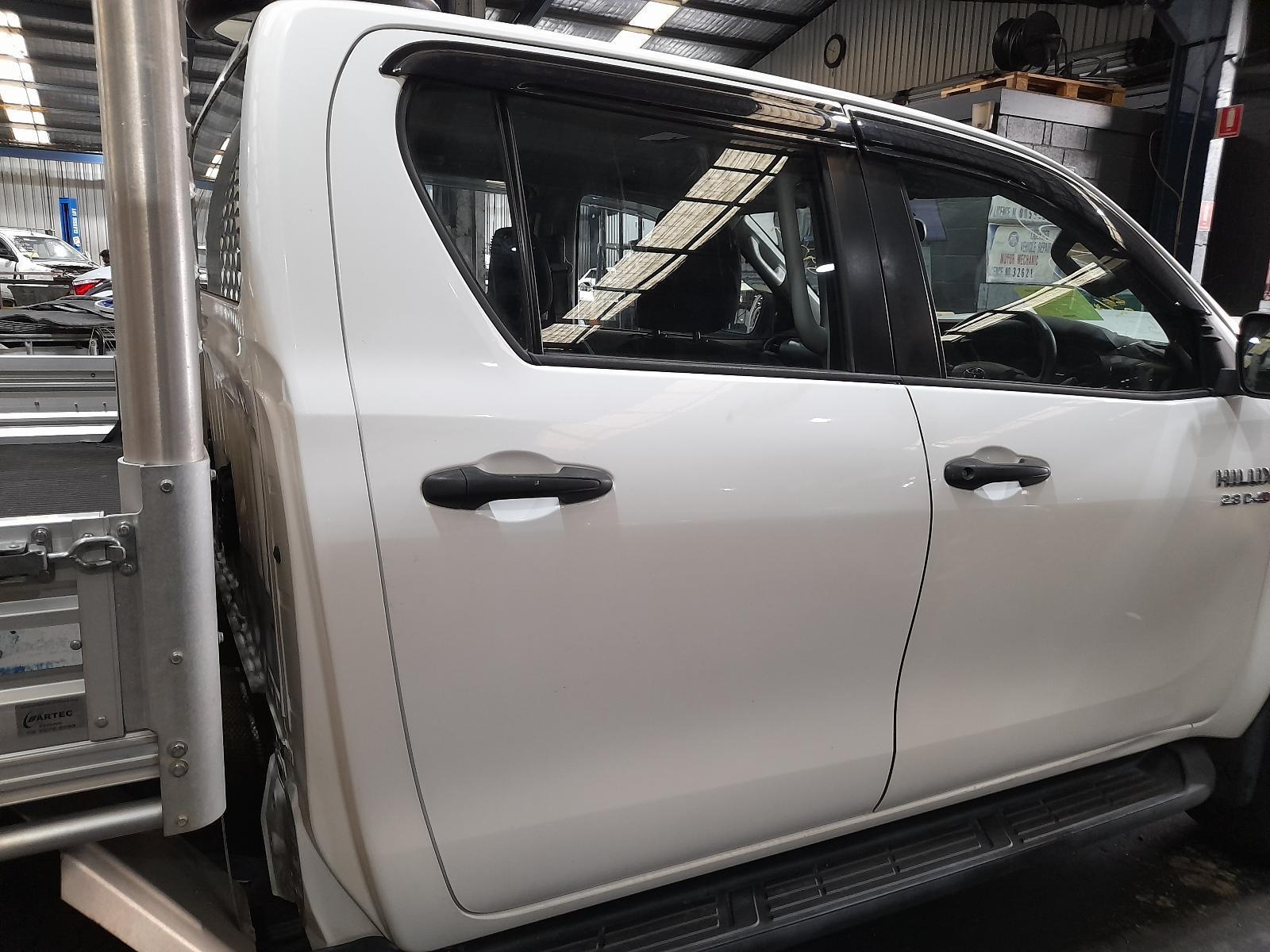 View Auto part Right Rear Wnd Reg/Motor Toyota Hilux 2021