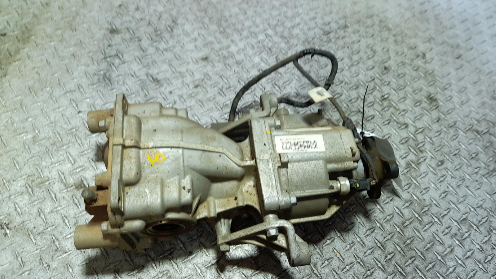 View Auto part Differential Centre Hyundai Santa Fe 2014