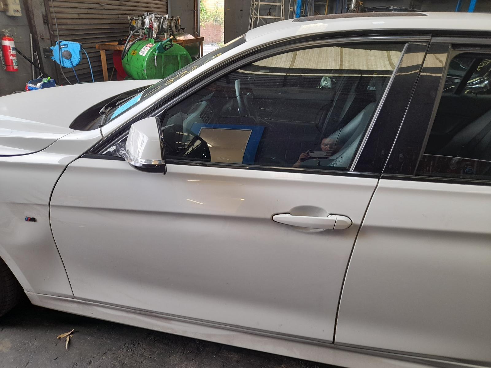 View Auto part Left Front Window Reg/Motor Bmw 3 Series 2016